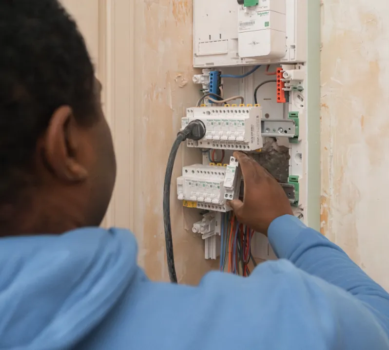 Réhabilitation intérieure après dégâts des eaux en Savoie.