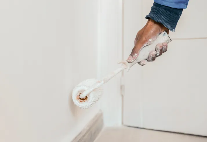 Travaux intérieurs pour cabinets médicaux et bureaux.